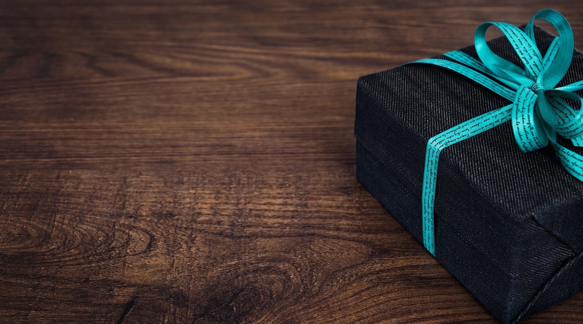 How To Choose The Right Christmas Gift In 4 Steps?