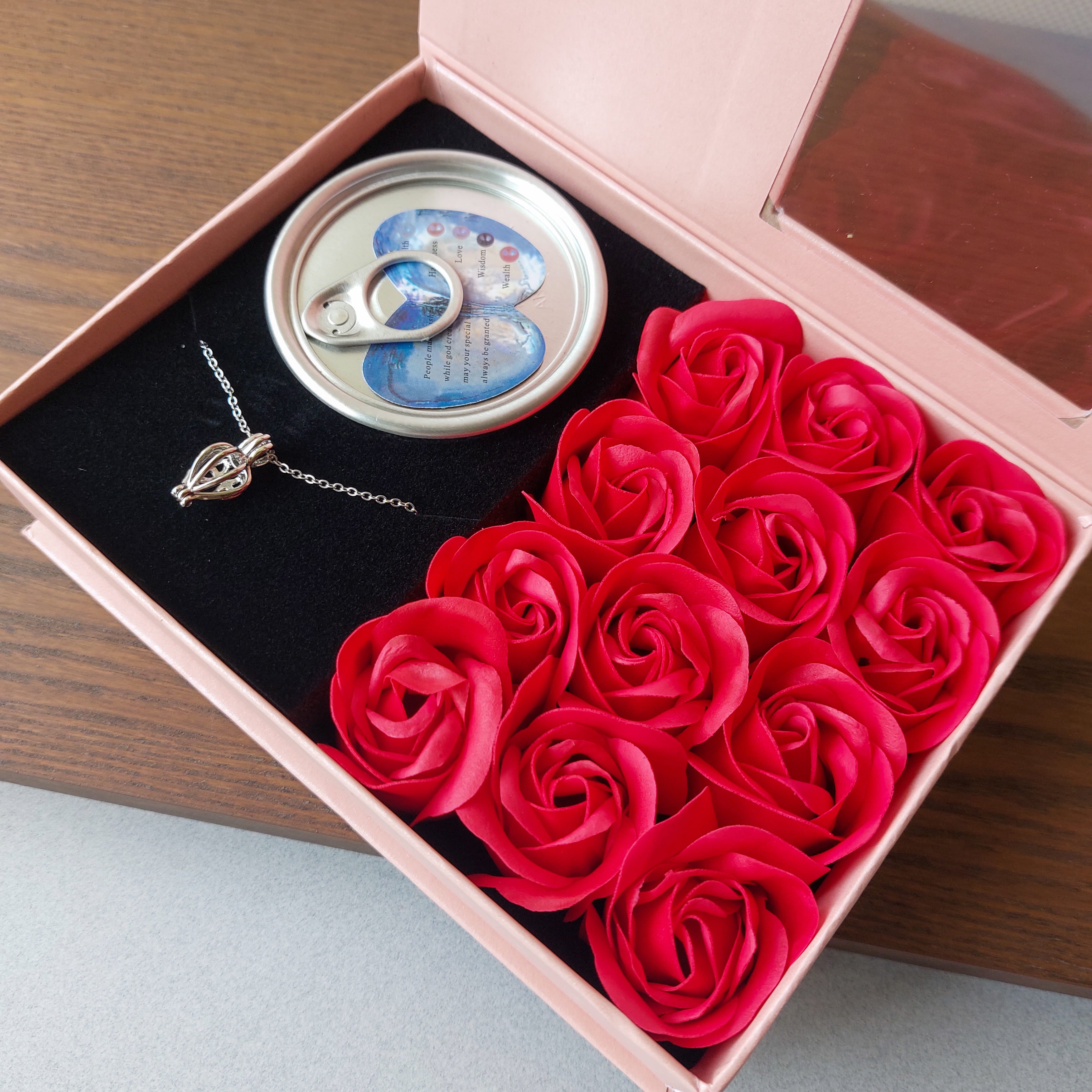 Roses Flower Case With Pearl and Locket