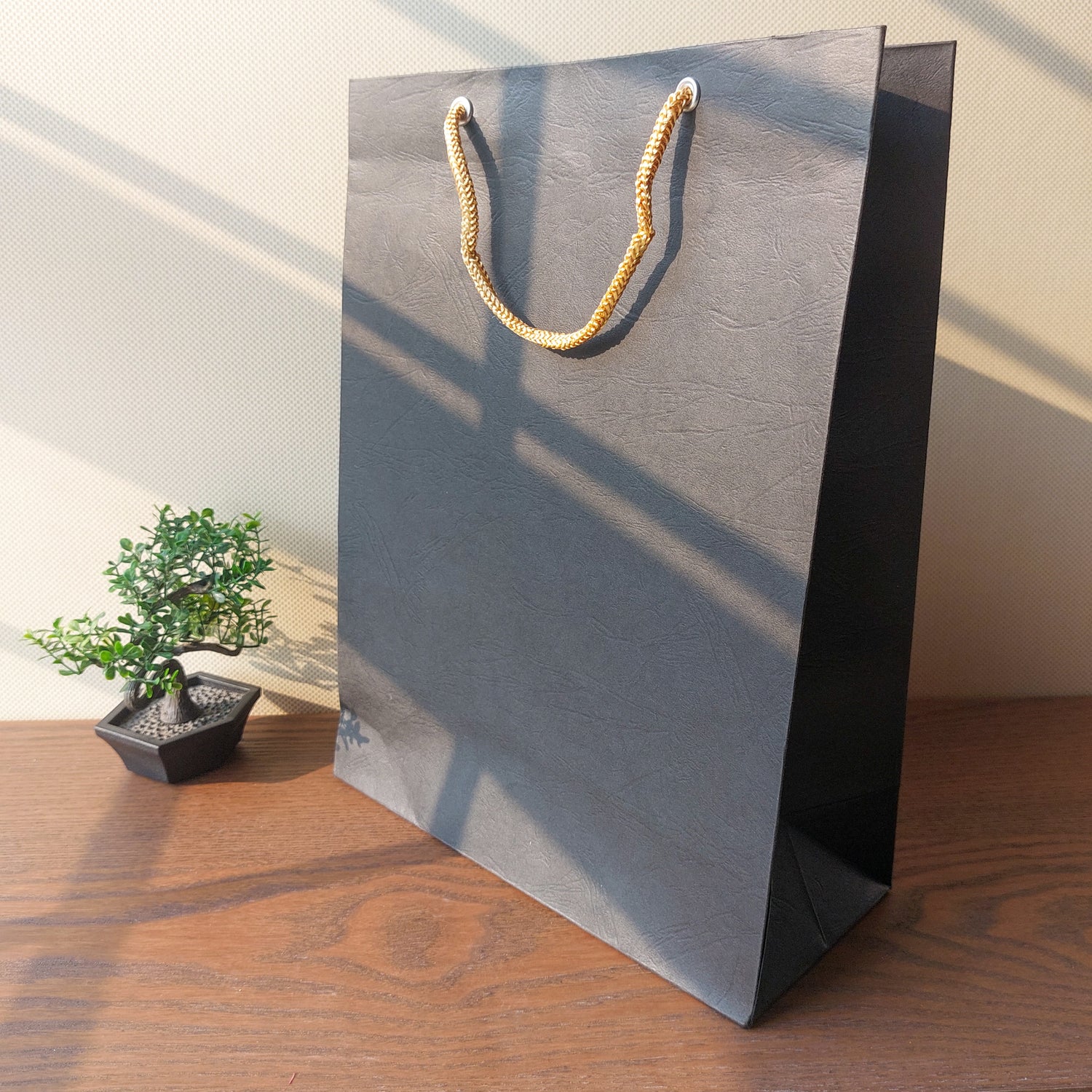 Color Gift Bags 6pc Set 12x9