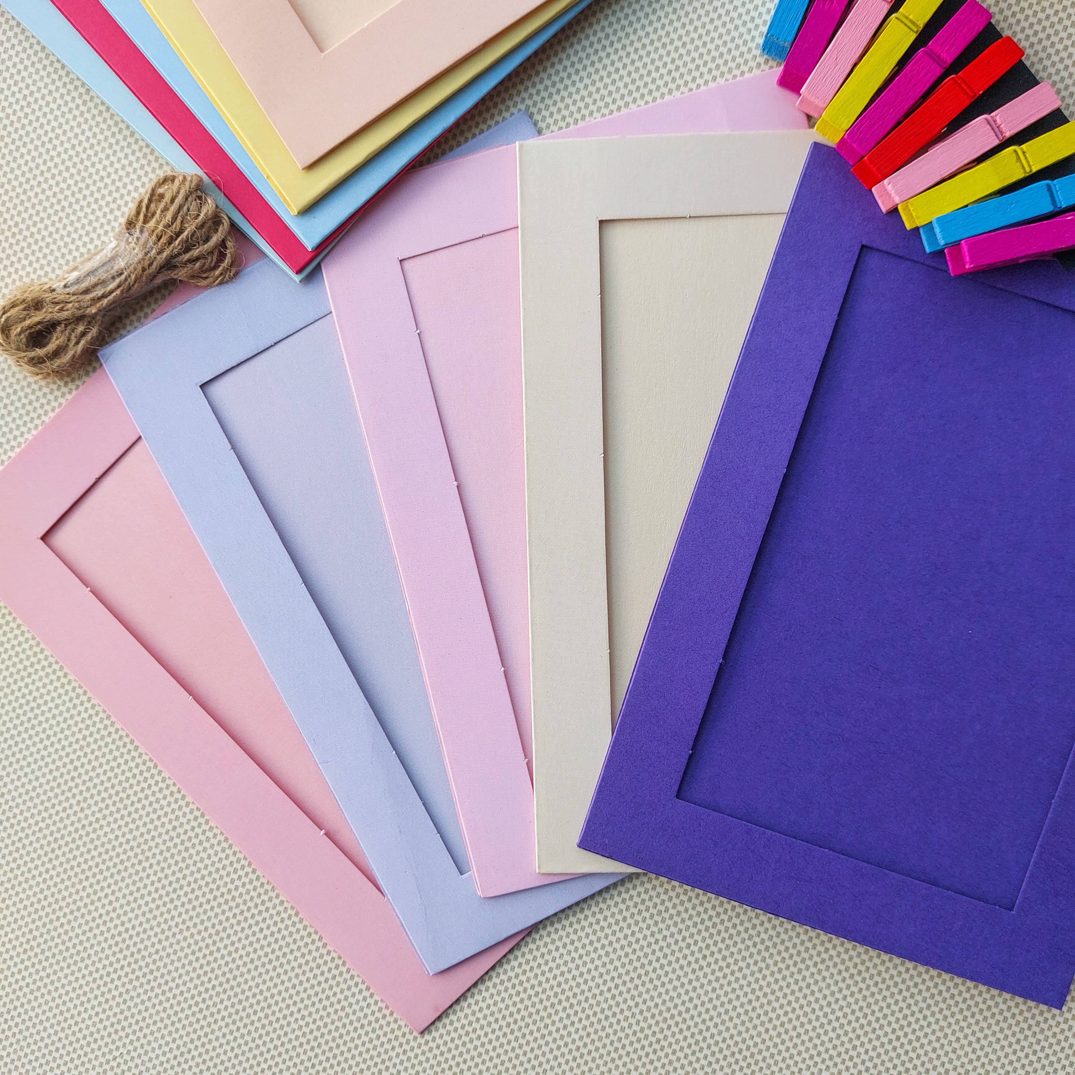 Hanging Photo Frame Kit with String and Clips