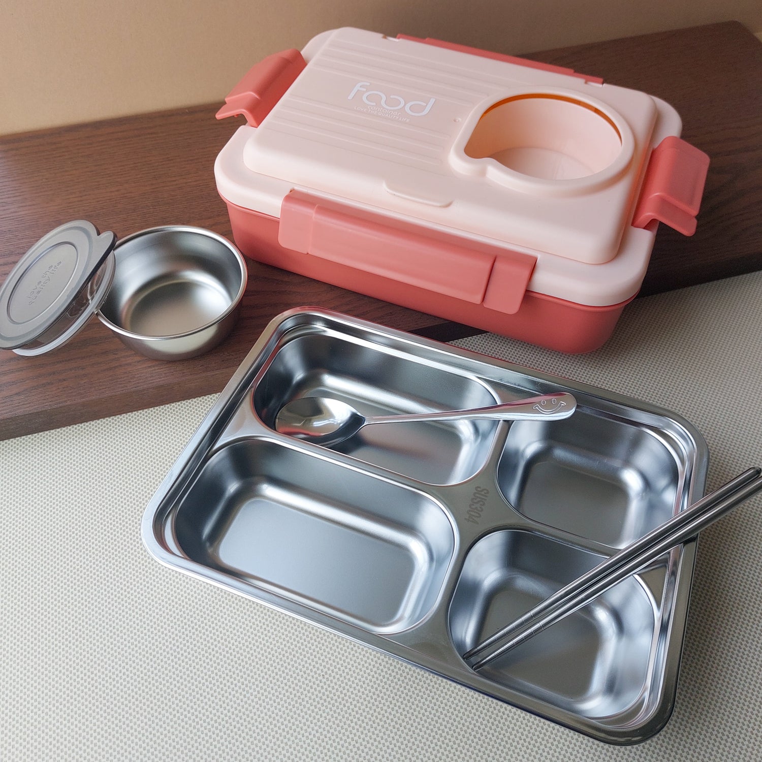 IQIX Lunch Boxes