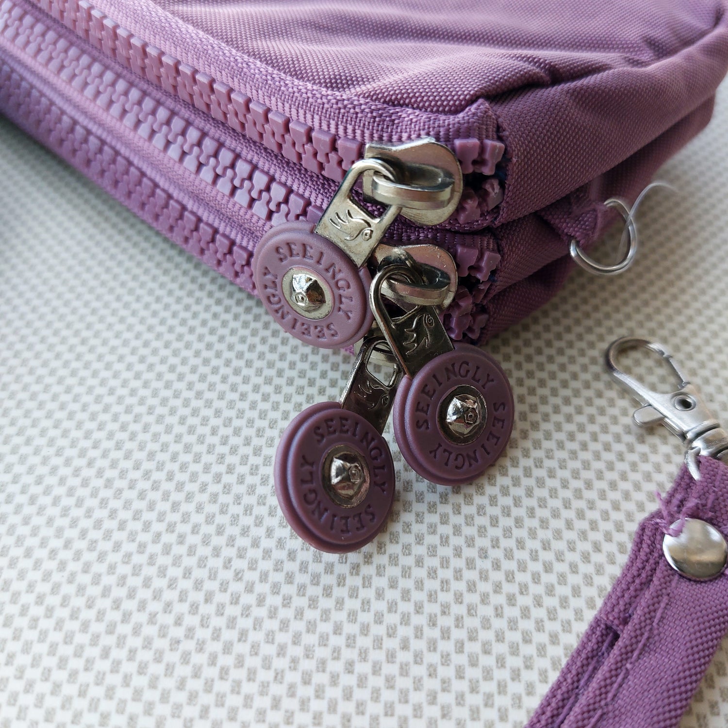 Seeingly Big Pouches Mauve and Teal 3 Zips