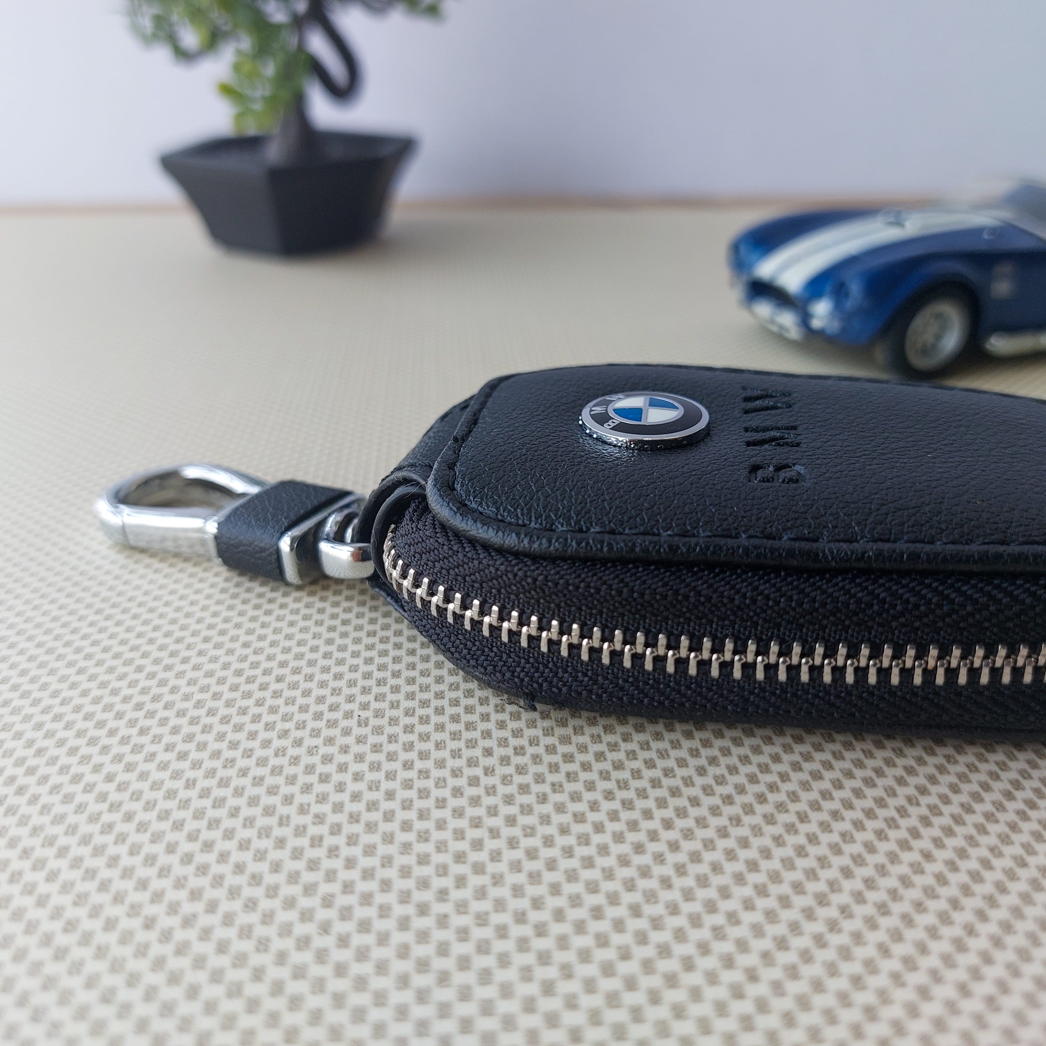 Premium Car Logo Keychains With Pouch
