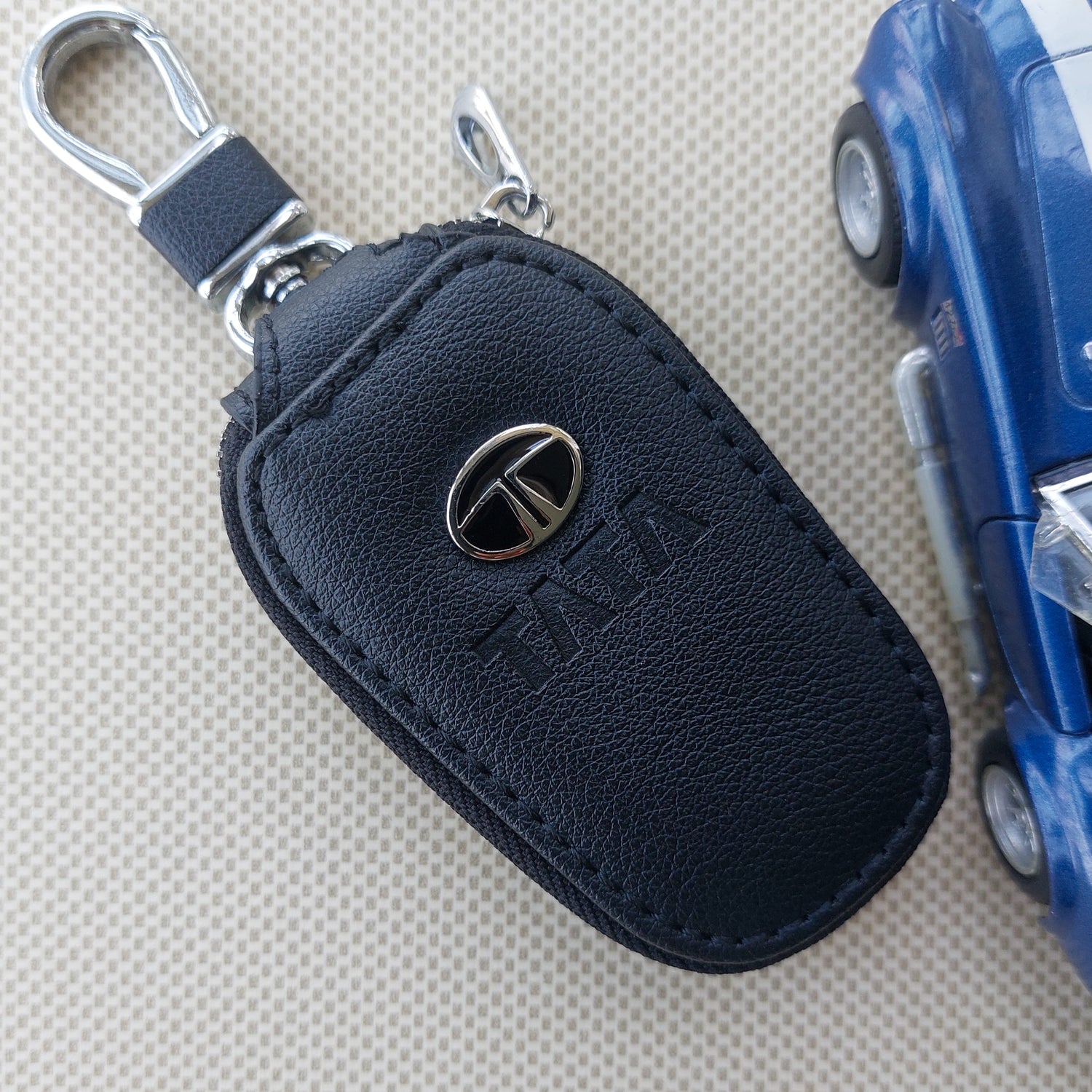 Premium Car Logo Keychains With Pouch