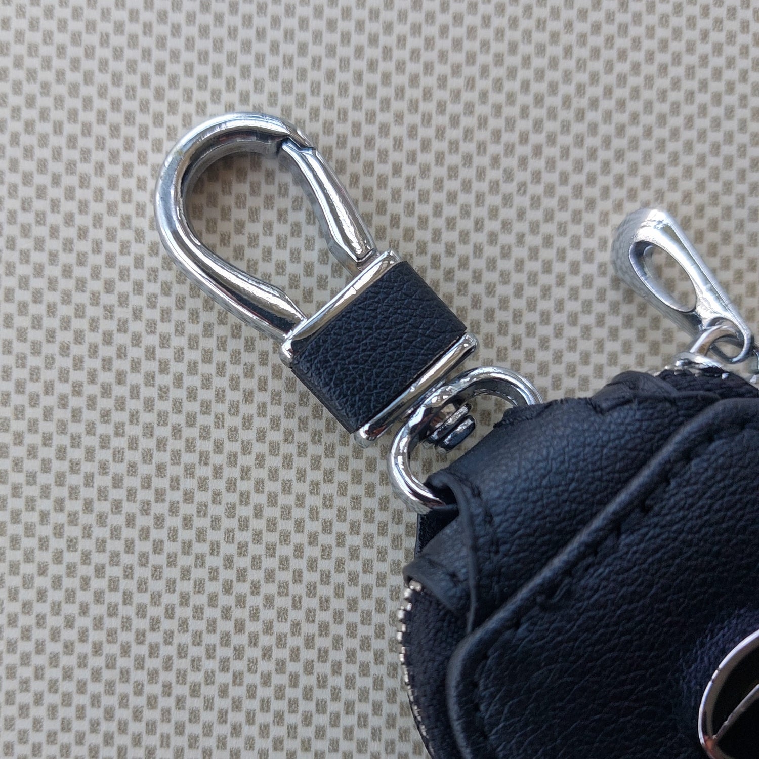 Premium Car Logo Keychains With Pouch