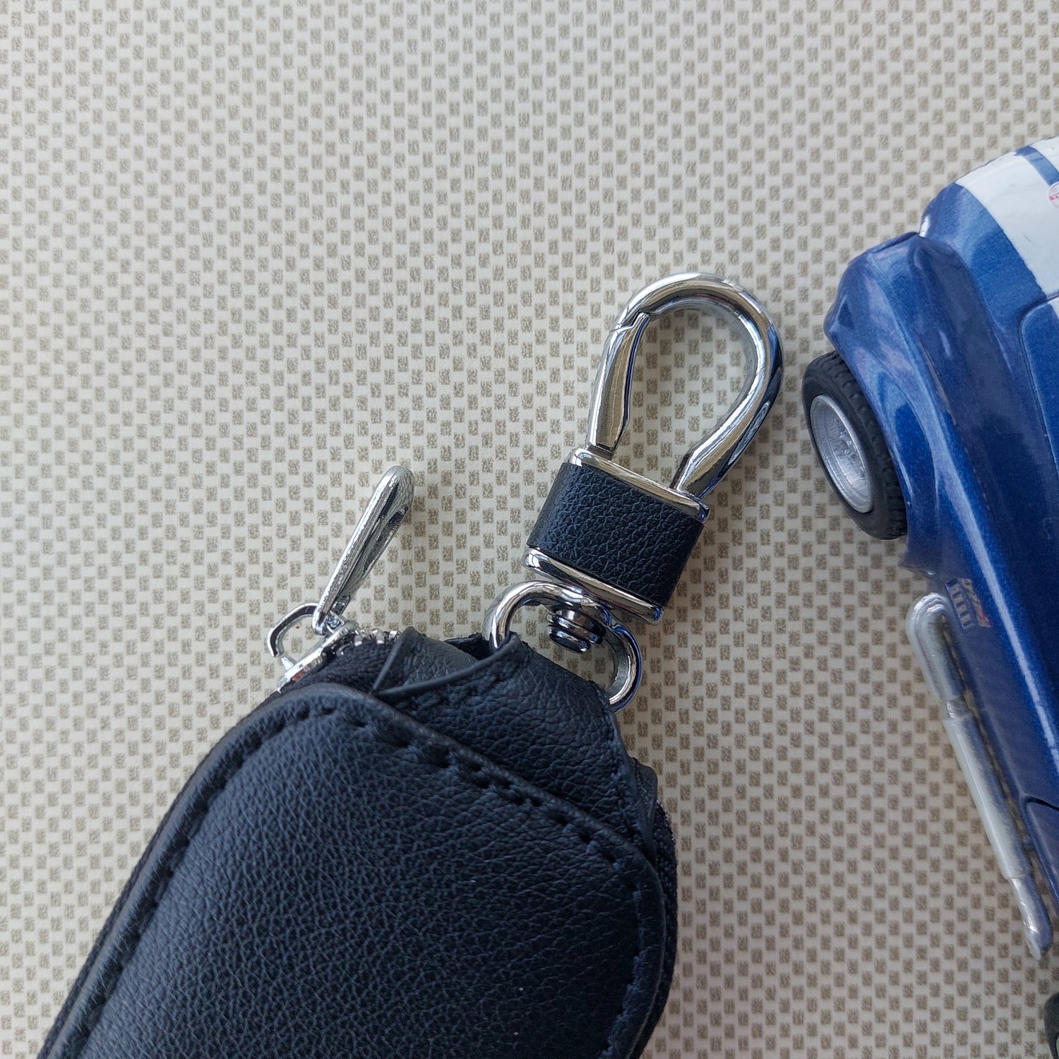Premium Car Logo Keychains With Pouch