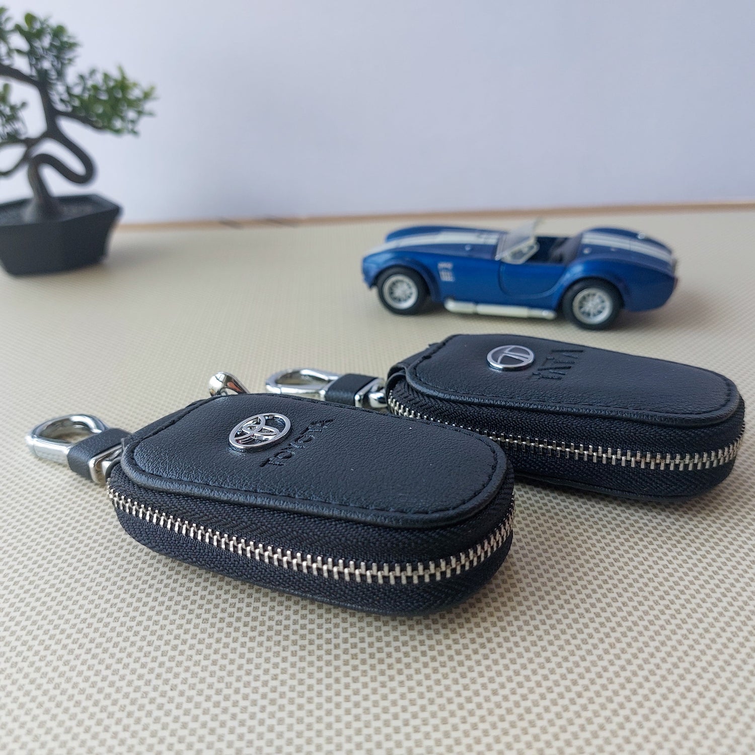 Premium Car Logo Keychains With Pouch