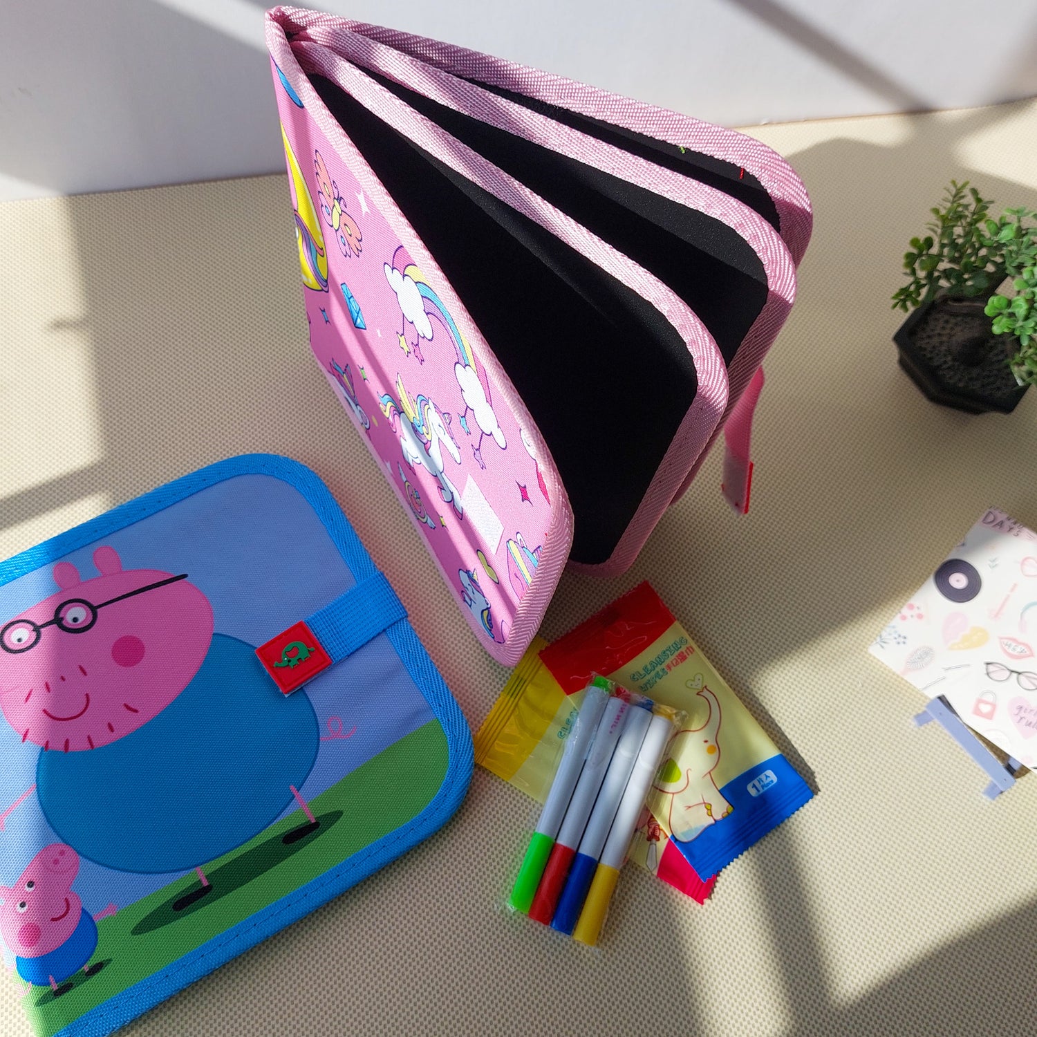 Portable Coloring Books 6 pages