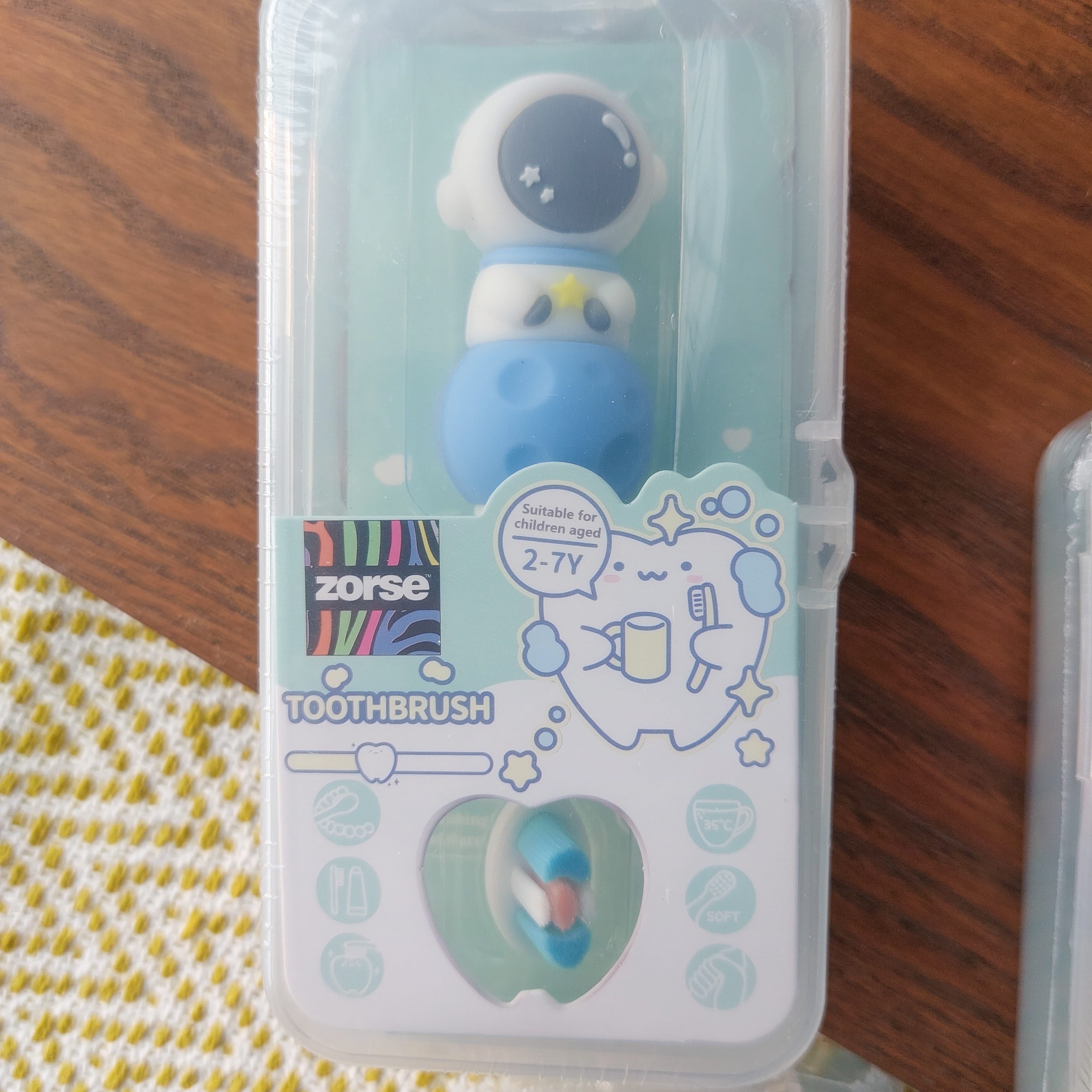Trendy Toothbrushes With Plastic Box