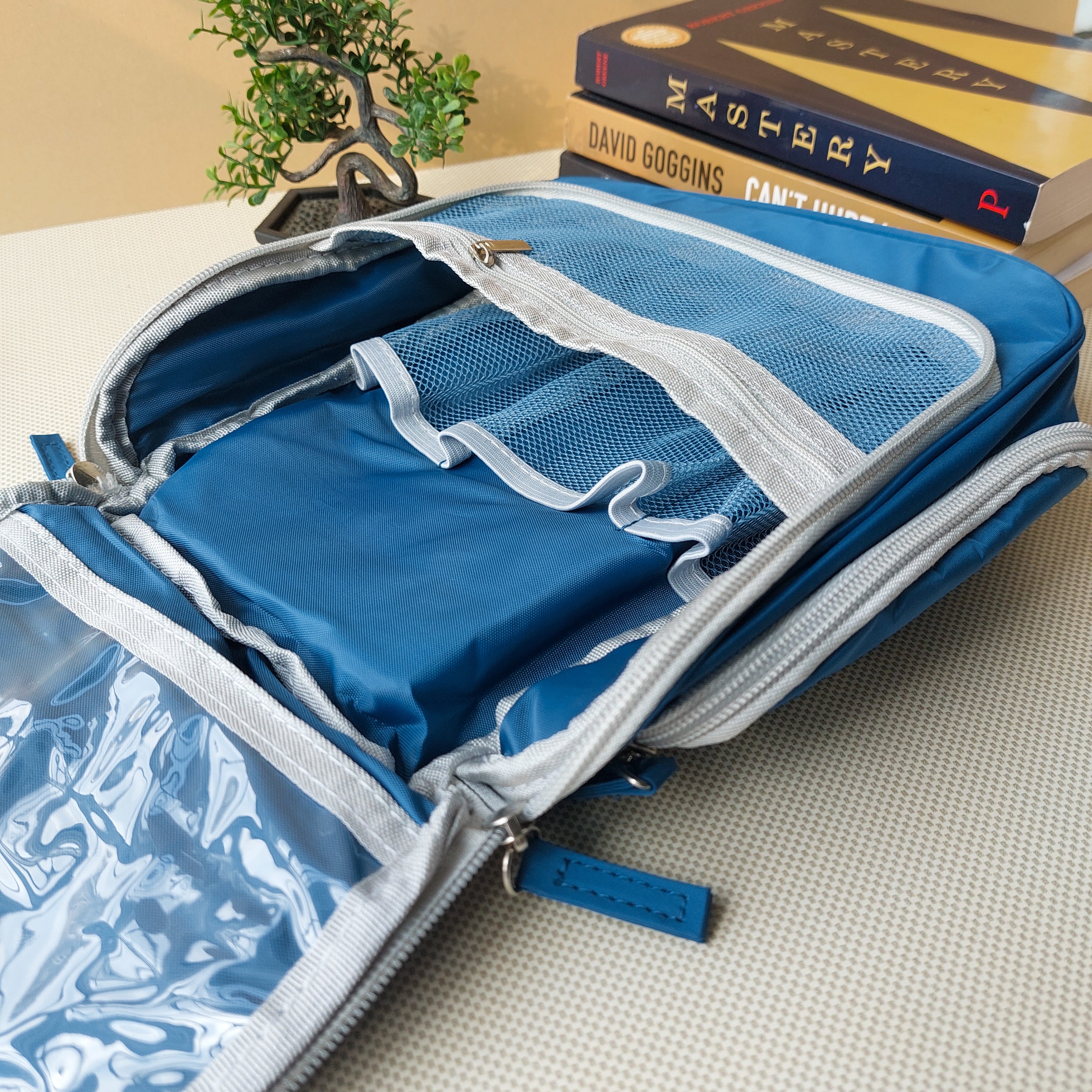 Traveling Cosmetic Kits