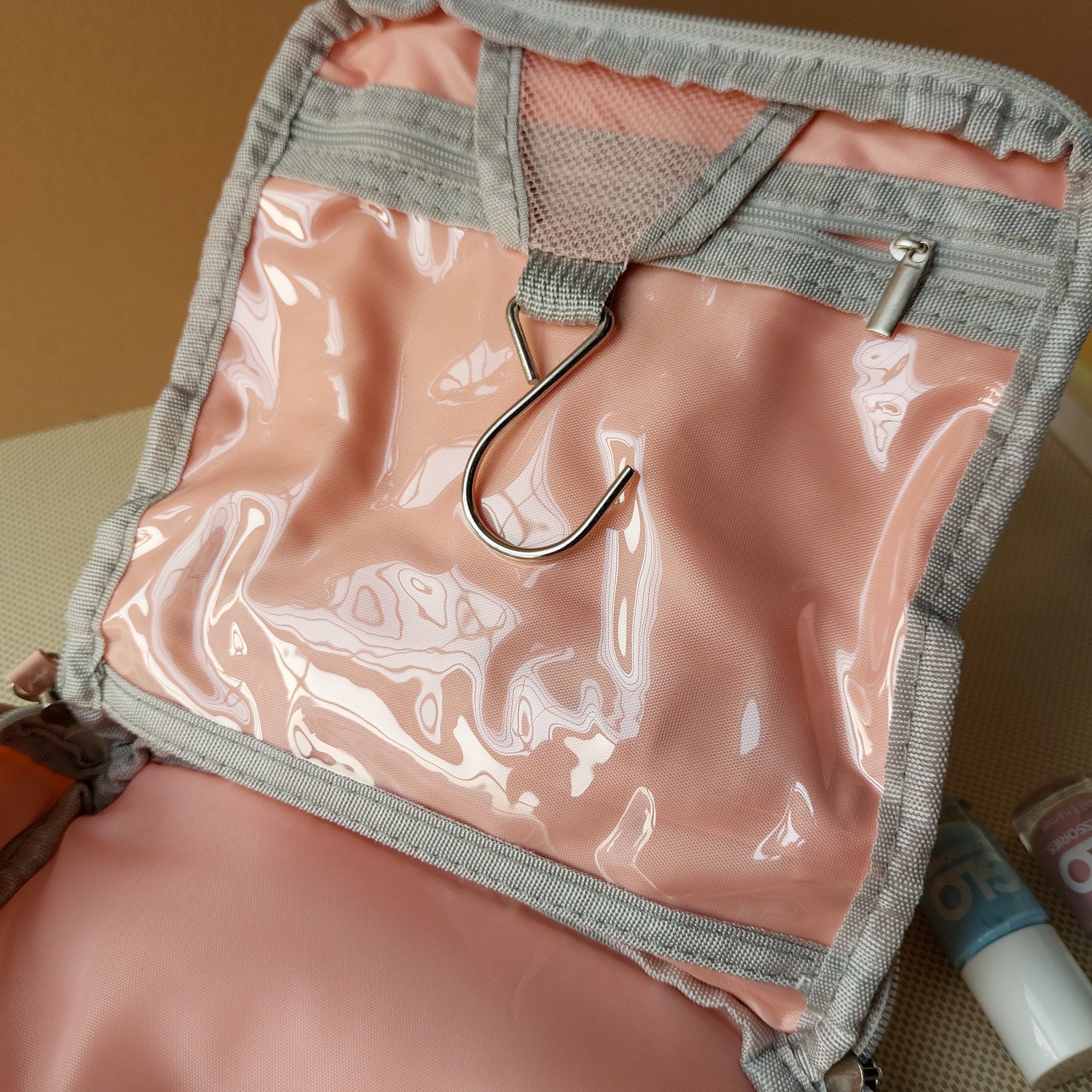Traveling Cosmetic Kits