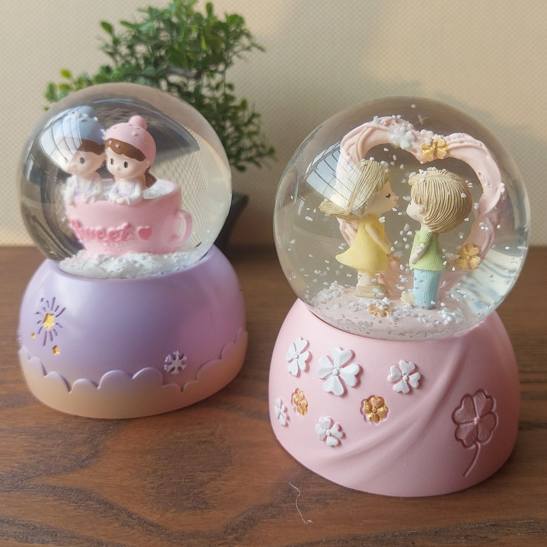 Couple Snow Globe With Light