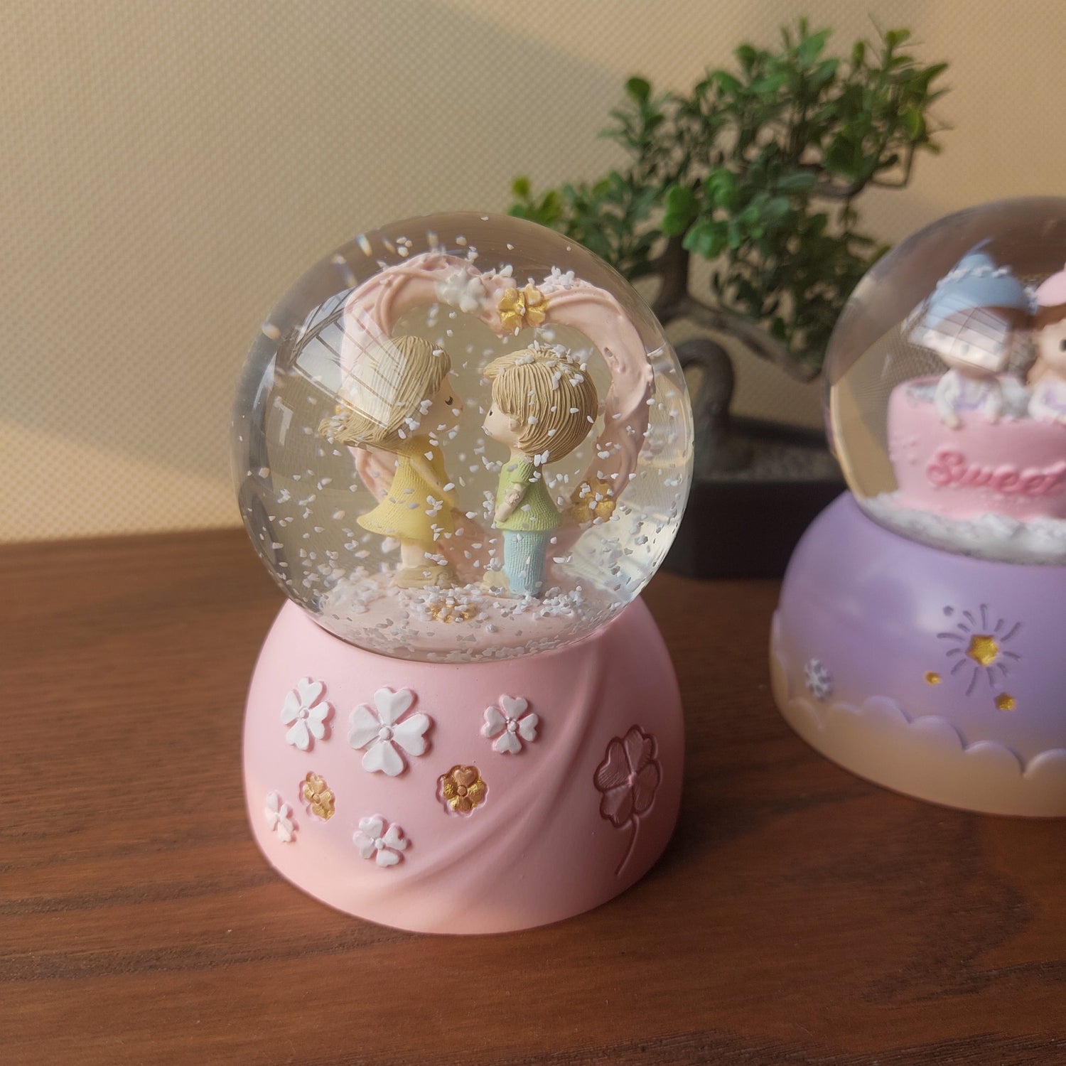 Couple Snow Globe With Light