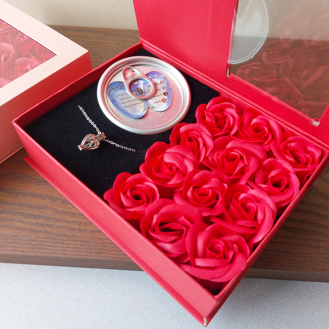 Roses Flower Case With Pearl and Locket