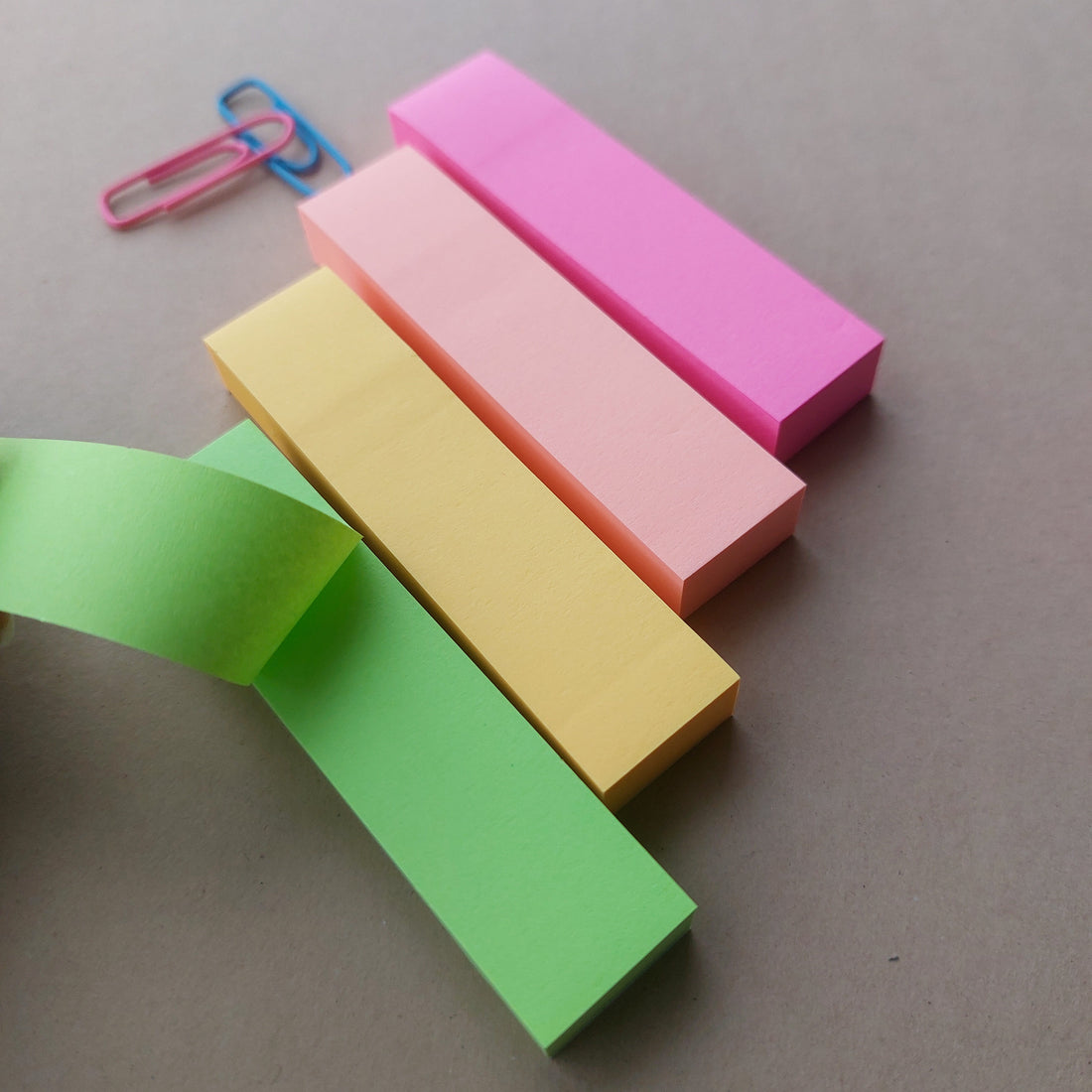 4 Cut Sticky Notes Neon 0.75"x3"