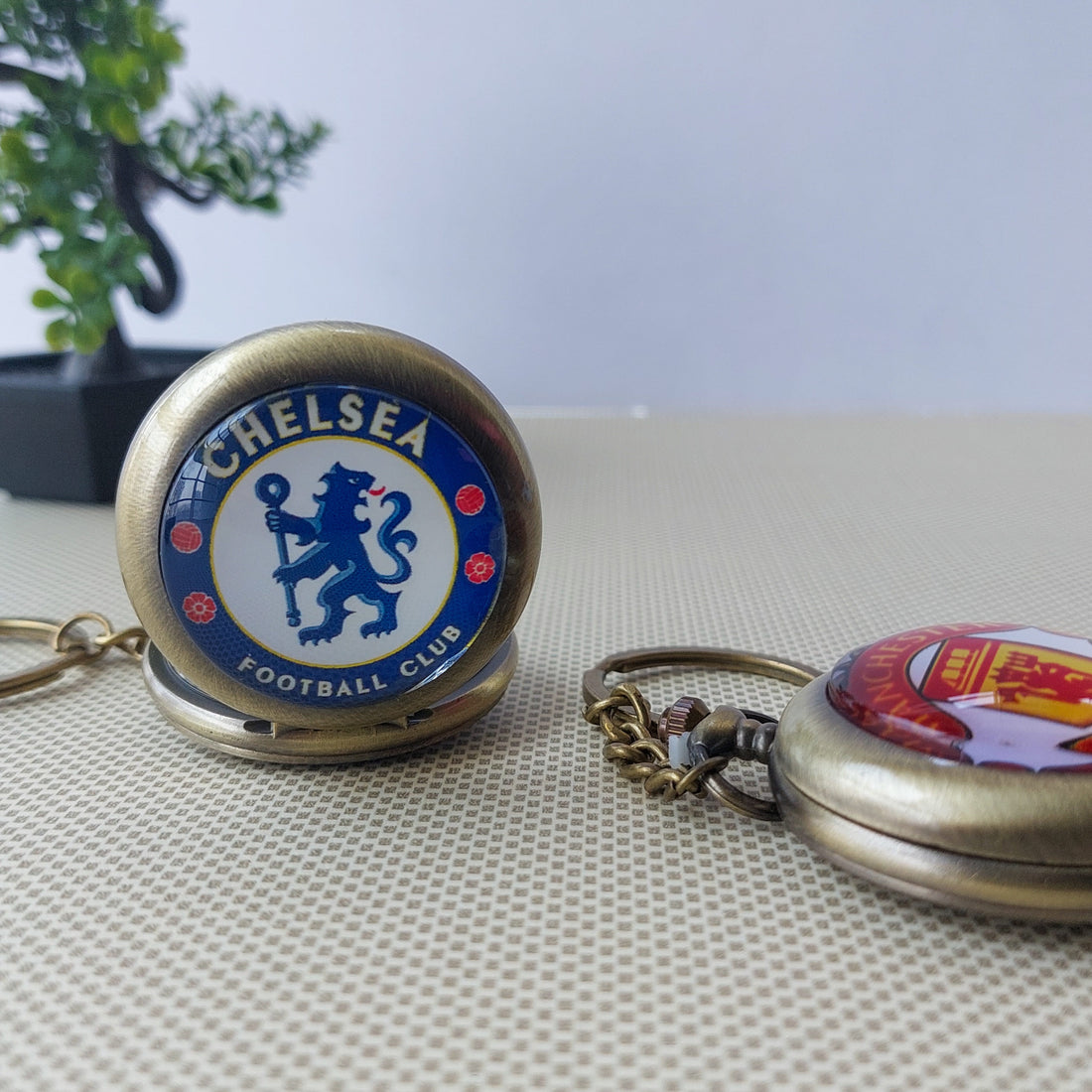 Football Clubs Keychains With Pocket Watch