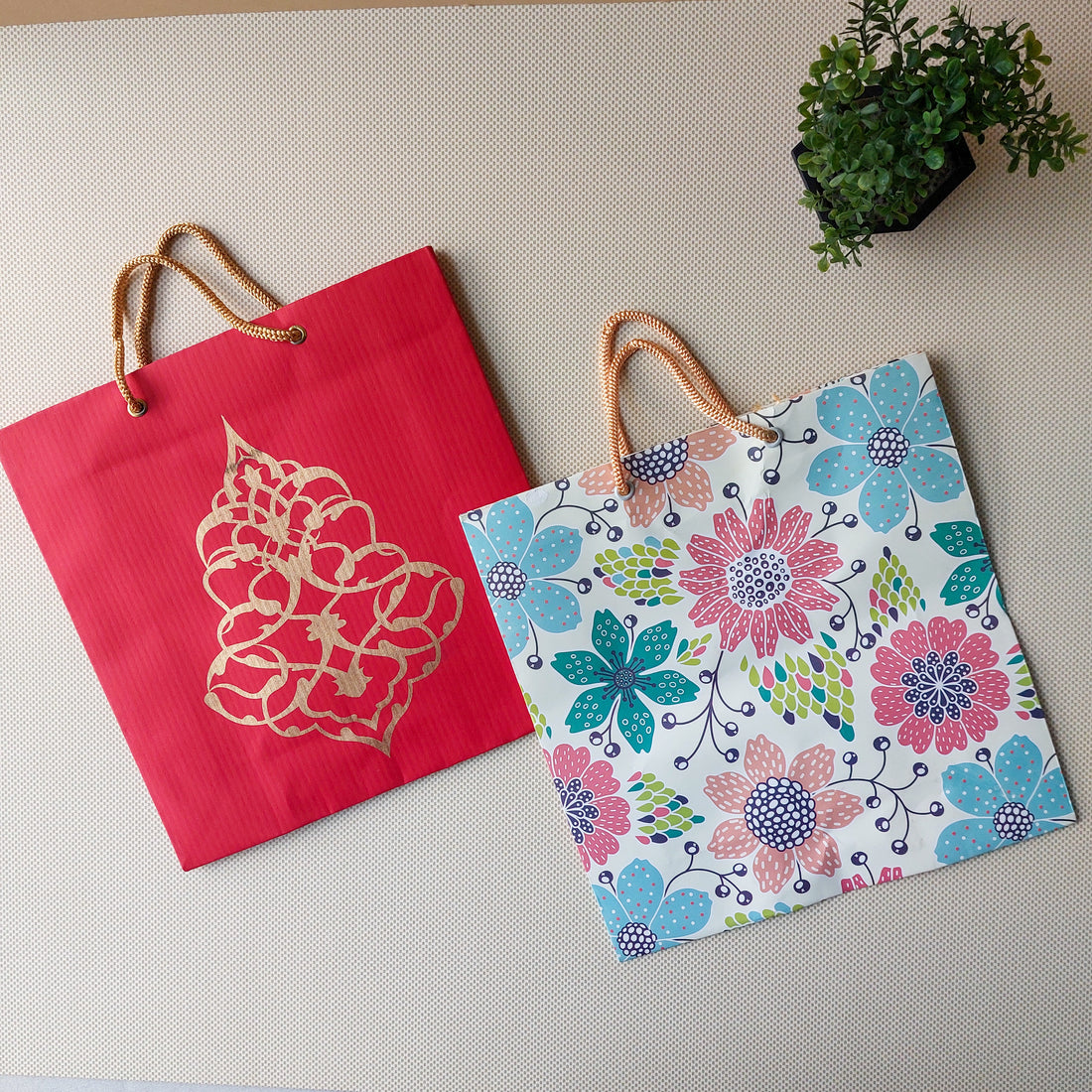 Designer Gift Bags 5pc Set 9x9