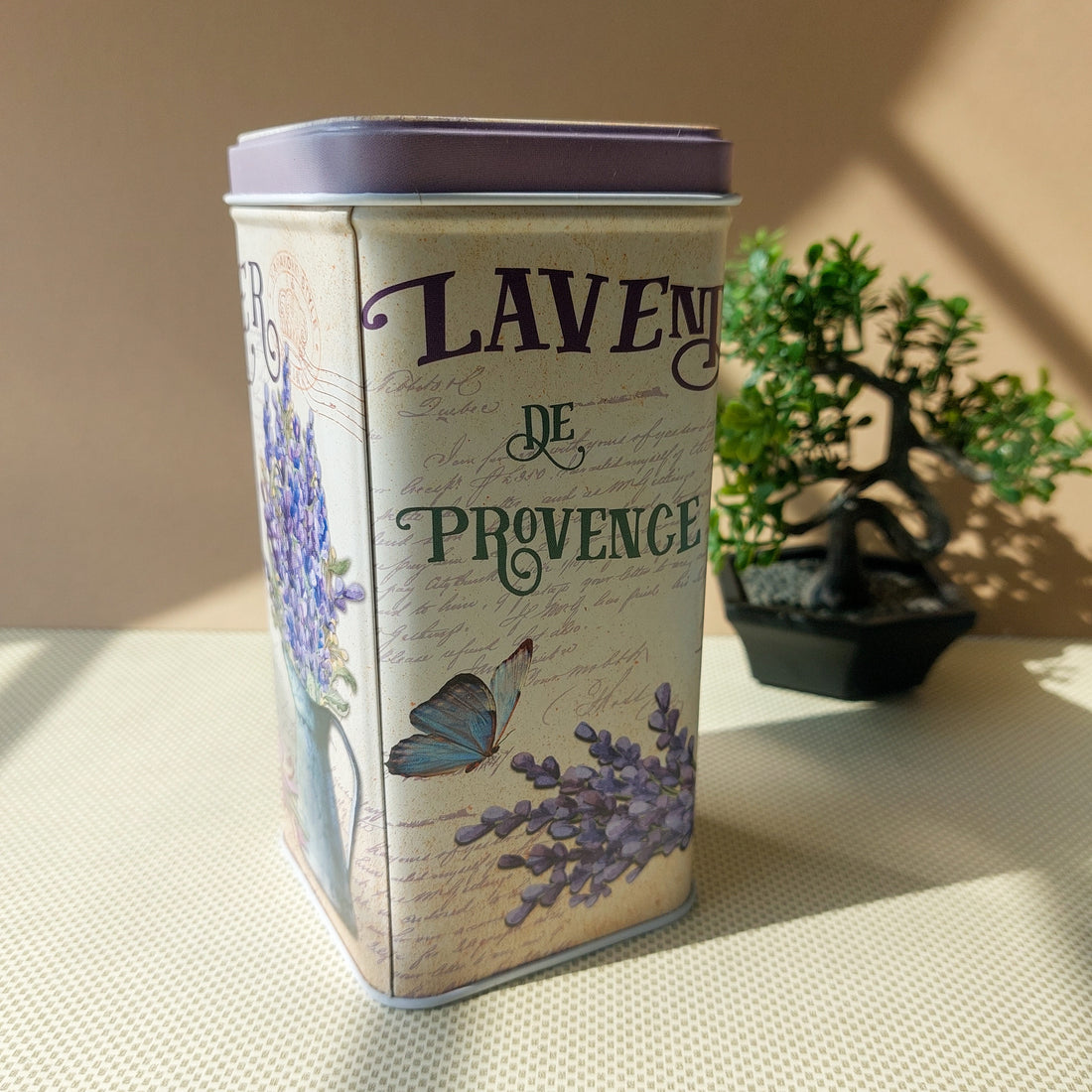Trendy Tin Boxes