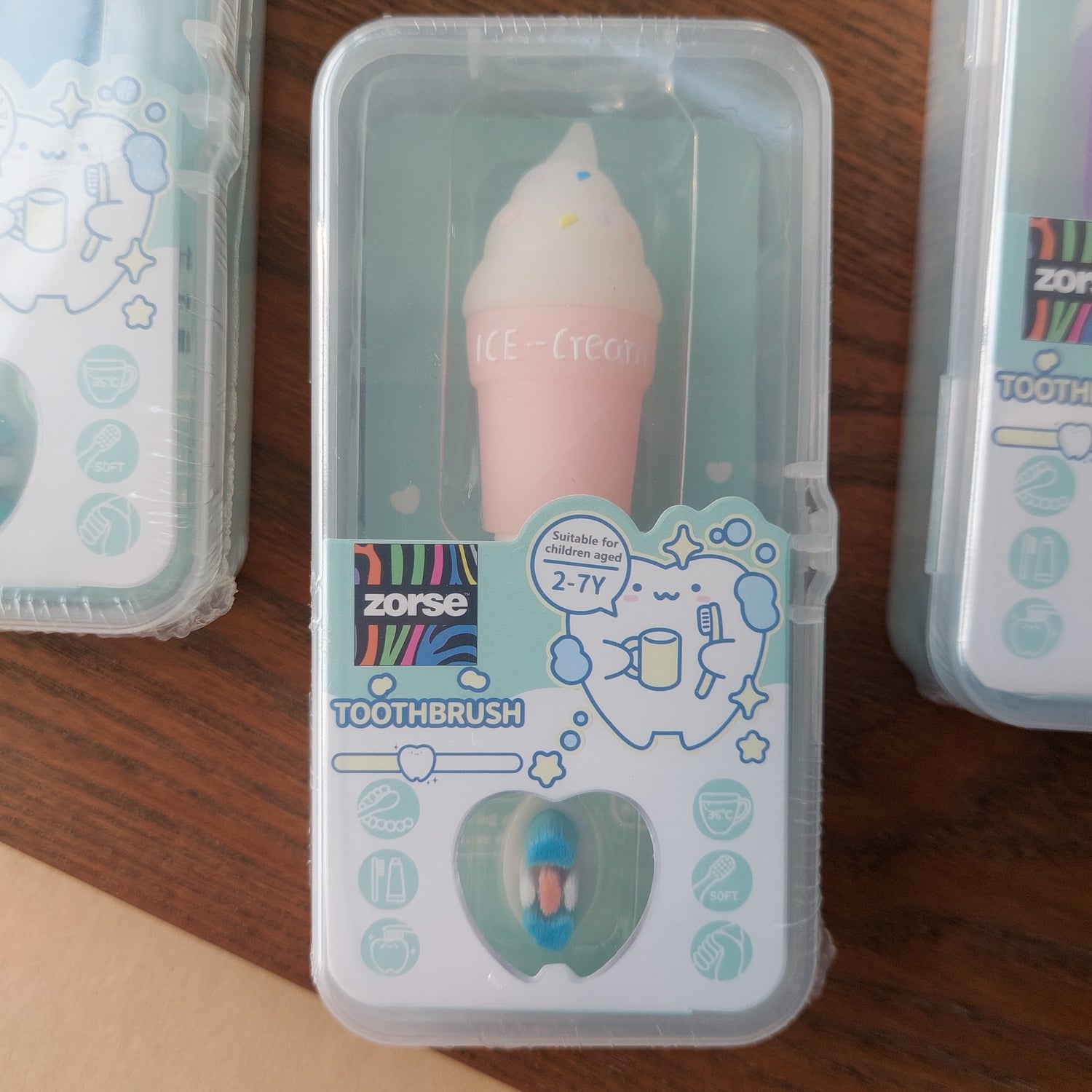 Trendy Toothbrushes With Plastic Box