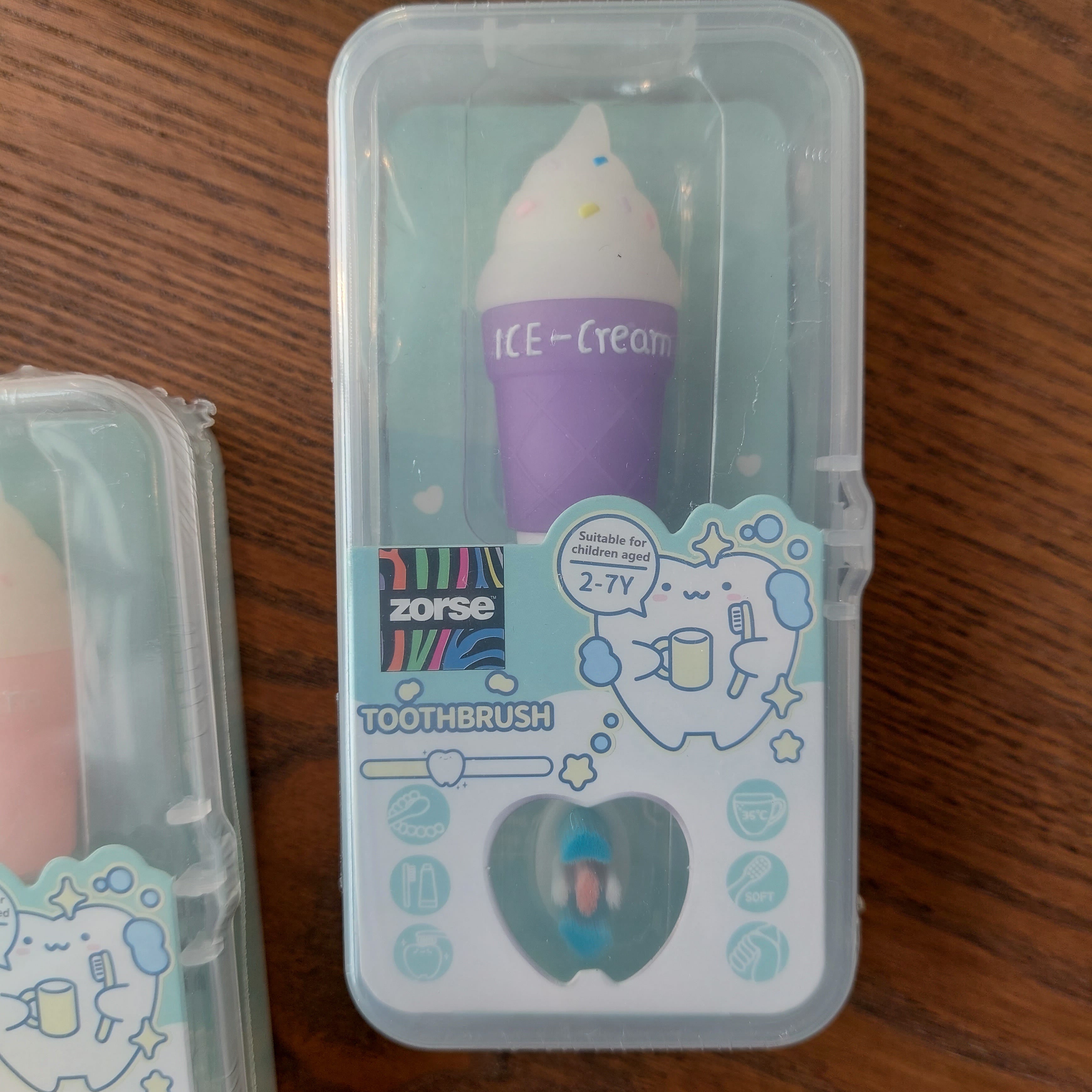 Trendy Toothbrushes With Plastic Box